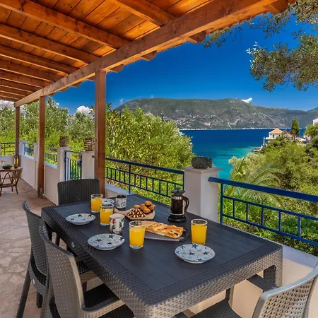 Holiday home Beachfront Casa Floisvos
