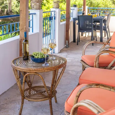 Beachfront Casa Floisvos Holiday home