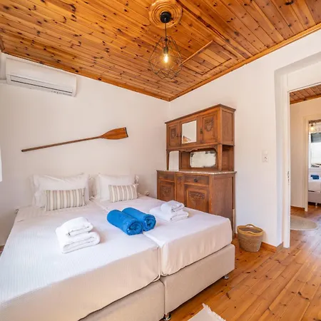 Holiday home Beachfront Casa Floisvos